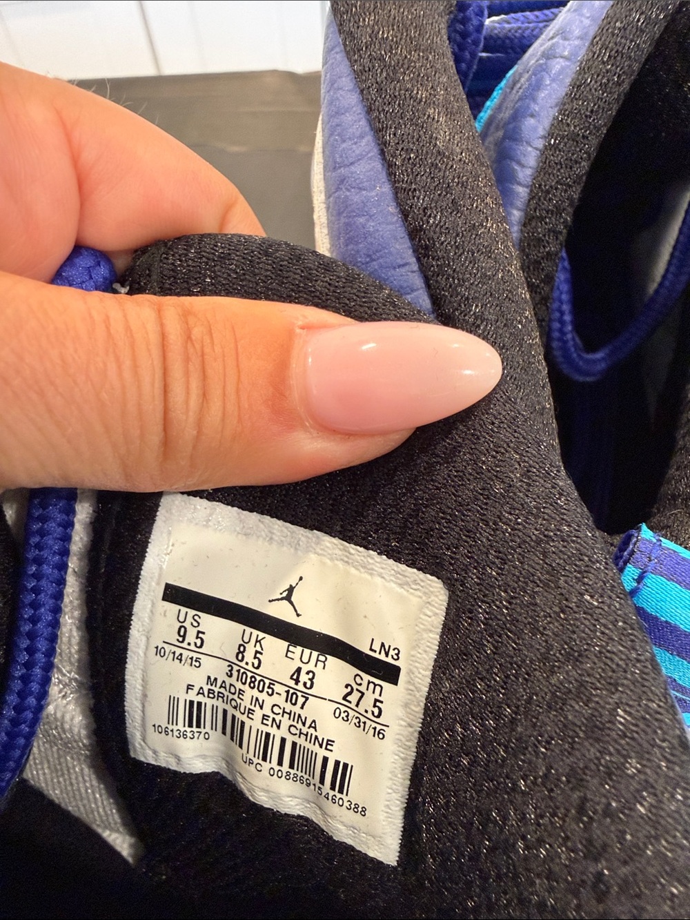 Men’s Charlotte Air Jordan Retro 10 in White/Concord-Blue Lagoon-Black. - Picture 6 of 6